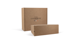 Boîte d'expédition 378x317x125mm avec bande adhésive et bande d'arrachage